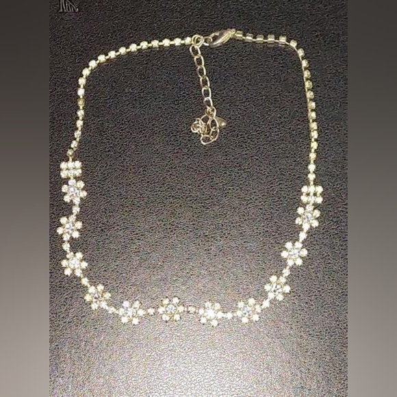 Floral Rhinestone Necklace - Picture 2 of 3